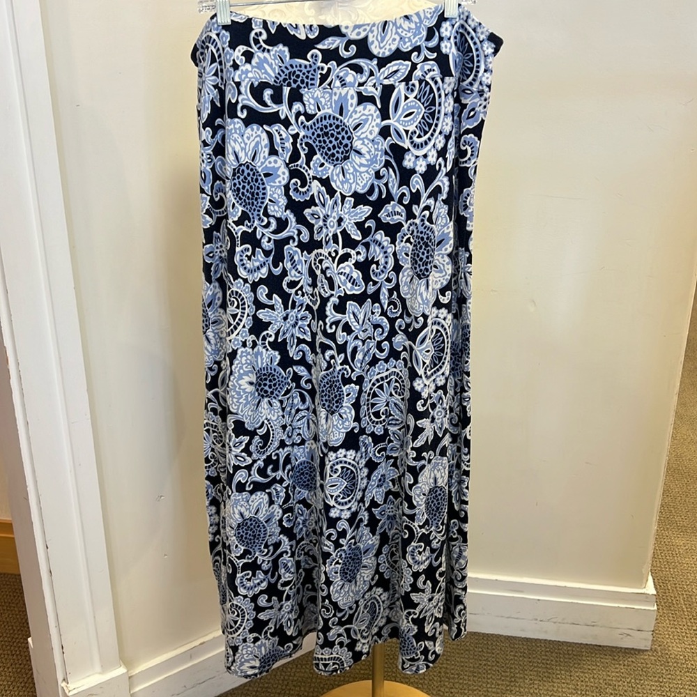 Blue & white paisley print size XL maxi skirt by Talbots